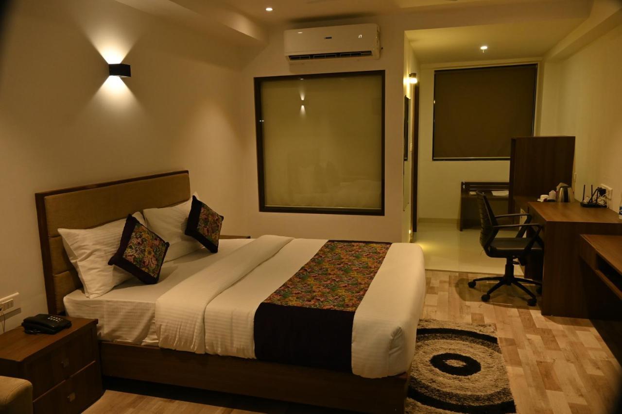 Hotel The Orange Zest Vithalpur Exterior foto